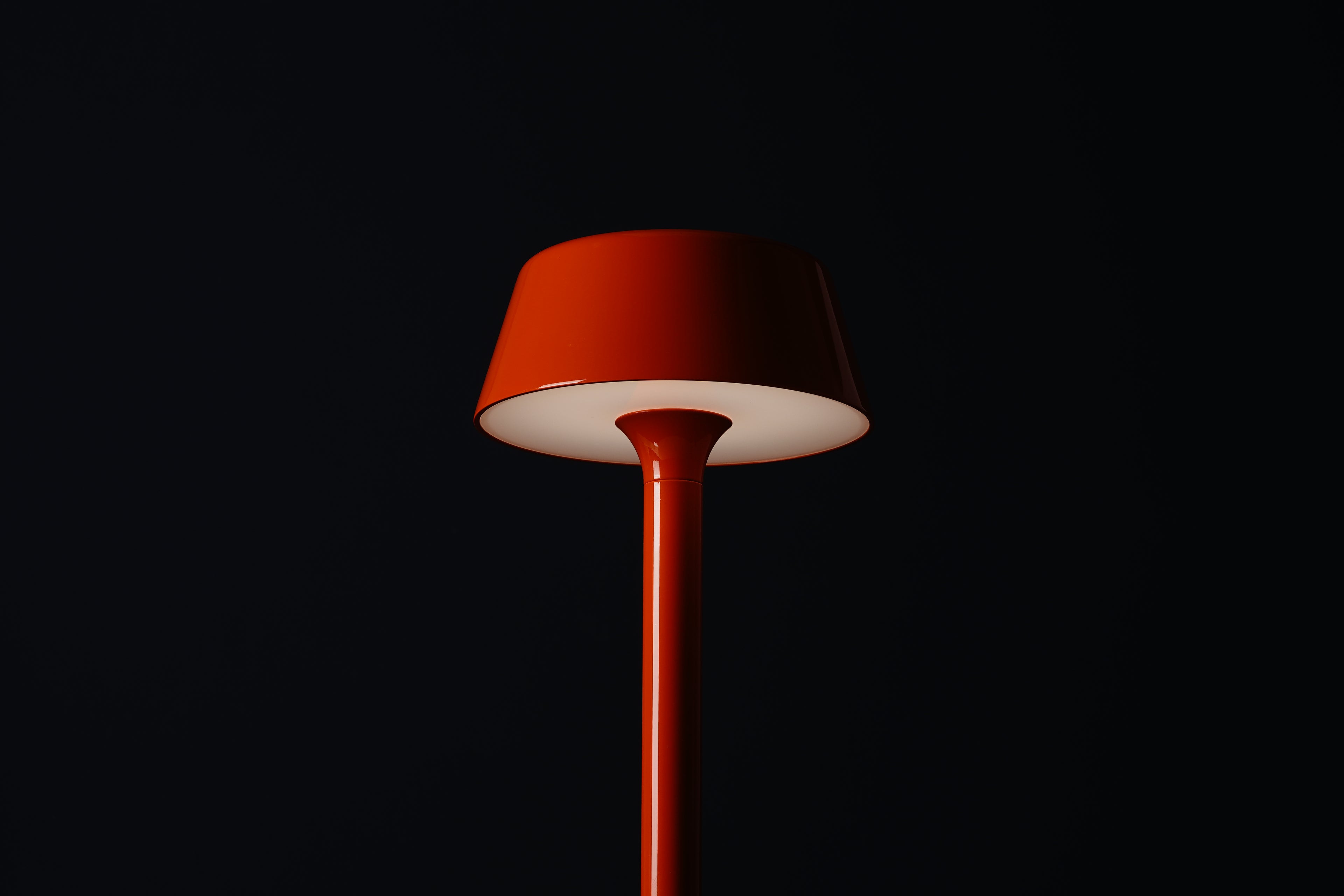 Cordless Rechargeable Table Lamp